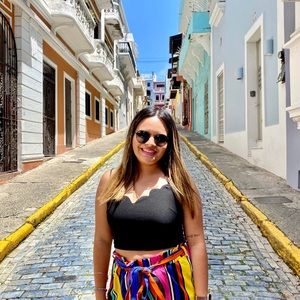 Meet your Posher, Lesly